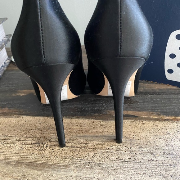 Badgley Mischka shoes - Picture 5 of 5